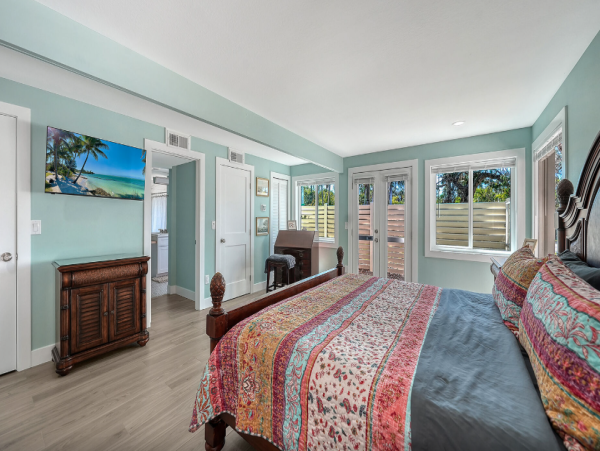 Luxury Lido Key Vacation Home -Private Pool & Beach Access